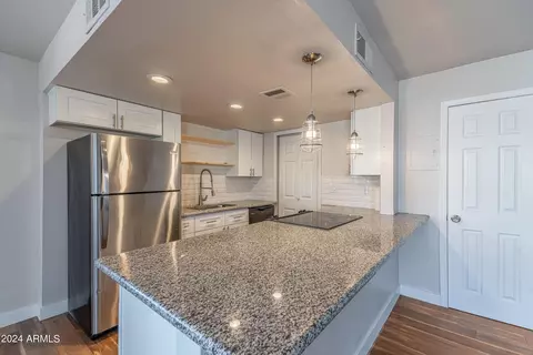 4761 E Moreland St, Phoenix, AZ 85008 photo 4