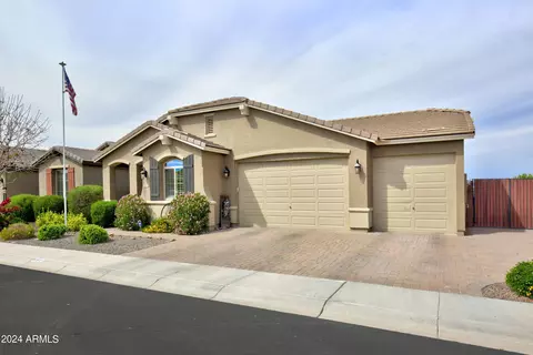 682 W Honey Locust Ave, Queen Creek, AZ 85140