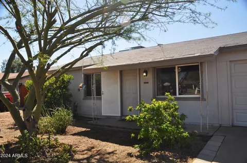 3537 E Gelding Dr, Phoenix, AZ 85032