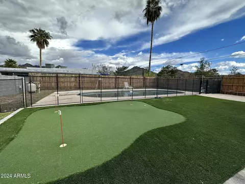 9501 N 12th St, Phoenix, AZ 85020