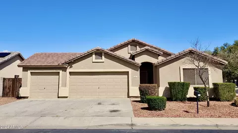 816 E Amabisca Cir, Buckeye, AZ 85326