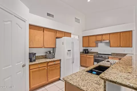 Kitchen - 455 W Johnson Dr, Gilbert, AZ 85233 photo 4 of 4