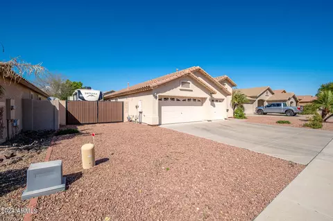 8032 W Sheena Dr, Peoria, AZ 85381