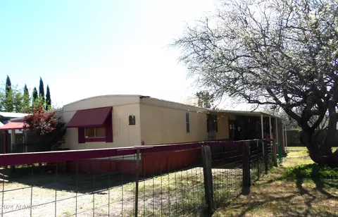 110 N Cherokee Trl, Benson, AZ 85602