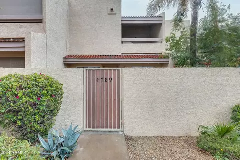 4789 W New World Dr, Glendale, AZ 85302