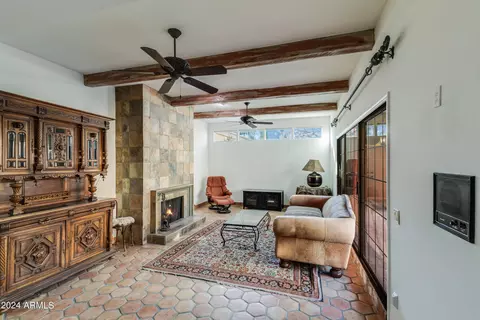 5217 N 31st Pl, Phoenix, AZ 85016 photo 9