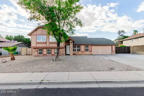 1812 N Saffron Cir, Mesa, AZ 85205
