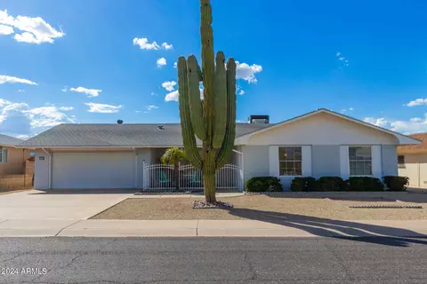 10738 W Garnette Dr, Sun City, AZ 85373