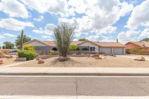 6103 W Grovers Ave, Glendale, AZ 85308