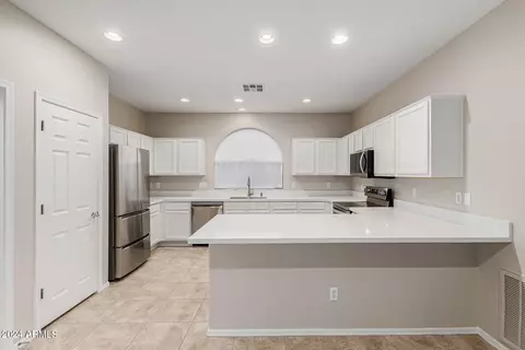 4069 E Appleby Dr, Gilbert, AZ 85298