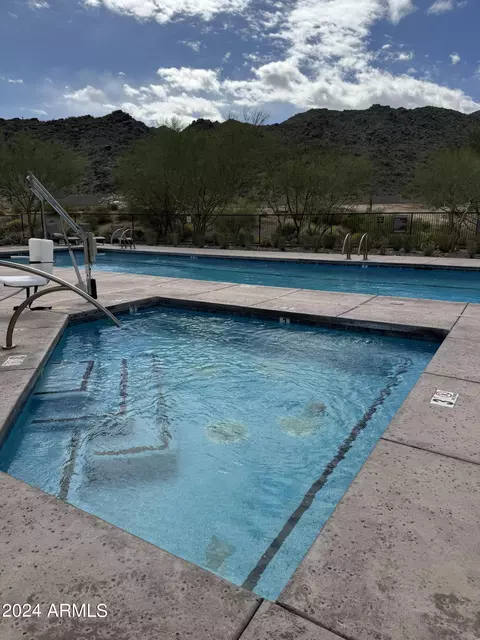 Exterior - 959 E Paseo Way, Phoenix, AZ 85042 photo 18 of 25