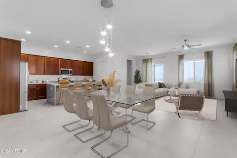 Dining - 959 E Paseo Way, Phoenix, AZ 85042 photo 1 of 2