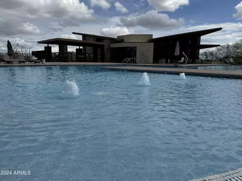 View/Area - 959 E Paseo Way, Phoenix, AZ 85042 photo 3 of 4