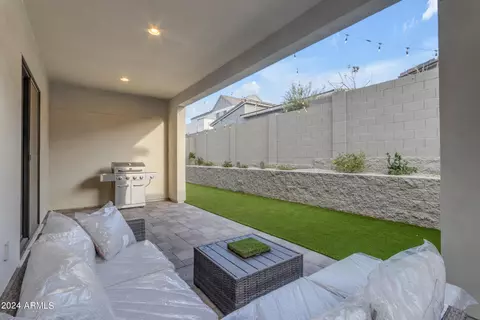 Exterior - 959 E Paseo Way, Phoenix, AZ 85042 photo 10 of 25