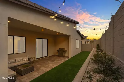 Exterior - 959 E Paseo Way, Phoenix, AZ 85042 photo 15 of 25