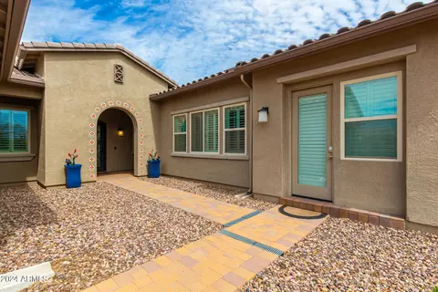 Exterior - 1990 E Bellflower Ct, Gilbert, AZ 85298 photo 7 of 12
