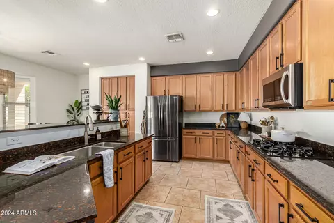 110 E Mary Ln, Gilbert, AZ 85295 photo 14