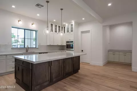 8103 N 10th Ave, Phoenix, AZ 85021 photo 6