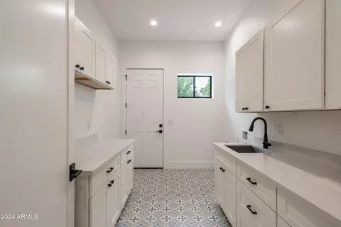 8103 N 10th Ave, Phoenix, AZ 85021 photo 7