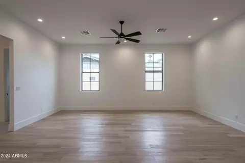 8103 N 10th Ave, Phoenix, AZ 85021 photo 9