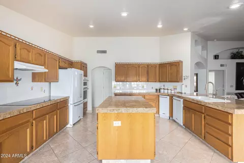 Kitchen - 8351 E Monte Ave, Mesa, AZ 85209 photo 1 of 4