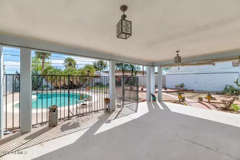 2031 E Mitchell Dr, Phoenix, AZ 85016 photo 6