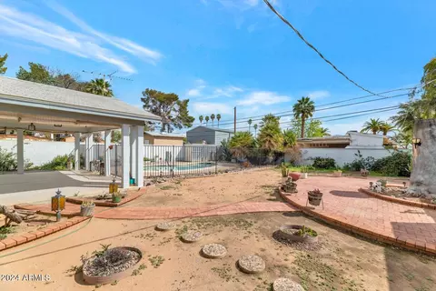 2031 E Mitchell Dr, Phoenix, AZ 85016 photo 23