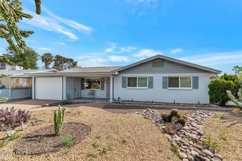 2031 E Mitchell Dr, Phoenix, AZ 85016