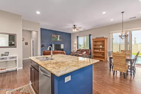 Kitchen - 1212 E Desert Dr, Phoenix, AZ 85042 photo 2 of 5