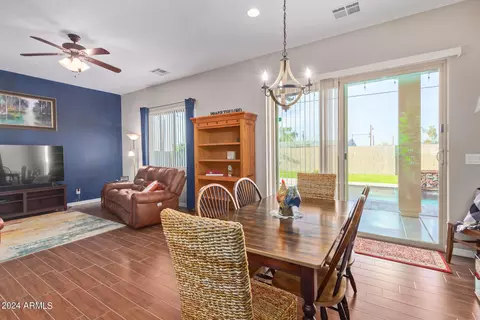 Dining - 1212 E Desert Dr, Phoenix, AZ 85042 photo 2 of 4