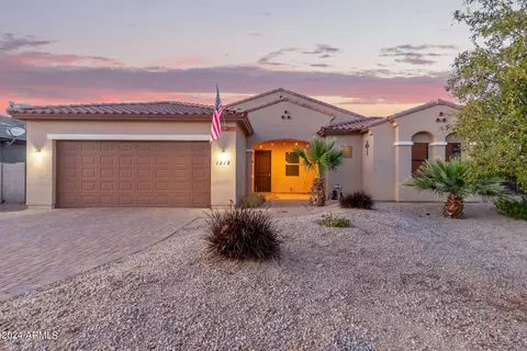 Exterior - 1212 E Desert Dr, Phoenix, AZ 85042 photo 2 of 40