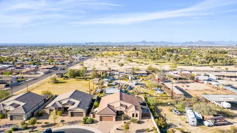 View/Area - 1212 E Desert Dr, Phoenix, AZ 85042 photo 5 of 8