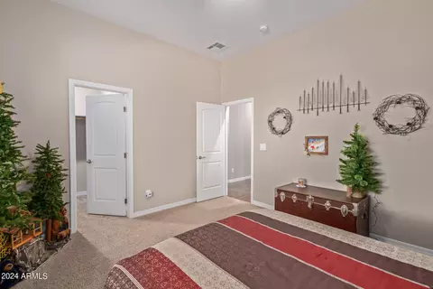 Bedroom - 1212 E Desert Dr, Phoenix, AZ 85042 photo 8 of 9