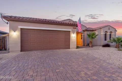Exterior - 1212 E Desert Dr, Phoenix, AZ 85042 photo 10 of 40
