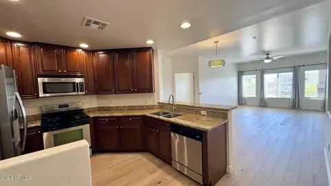 5450 E Deer Valley Dr #3012, Phoenix, AZ 85054