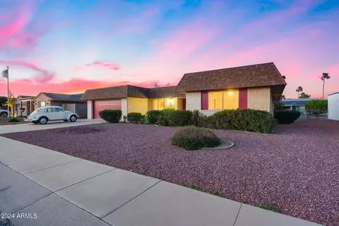 10314 W Sutters Gold Ln, Sun City, AZ 85351