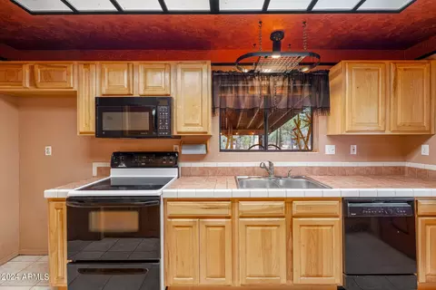 2097 Bests Dr, Overgaard, AZ 85933 photo 10