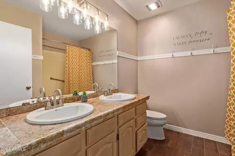 Bath - 2637 E Rockledge Rd, Phoenix, AZ 85048 photo 5 of 5