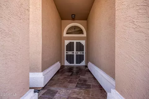 Exterior - 2637 E Rockledge Rd, Phoenix, AZ 85048 photo 4 of 6