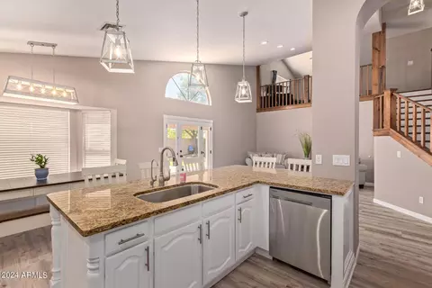Kitchen - 2637 E Rockledge Rd, Phoenix, AZ 85048 photo 3 of 4