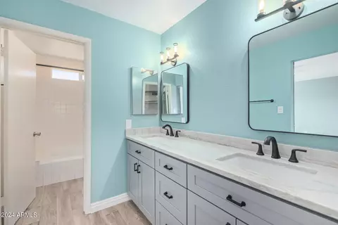Bath - 2425 W Crocus Dr, Phoenix, AZ 85023 photo 1 of 3