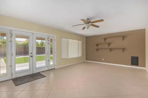 Living - 2425 W Crocus Dr, Phoenix, AZ 85023 photo 2 of 3