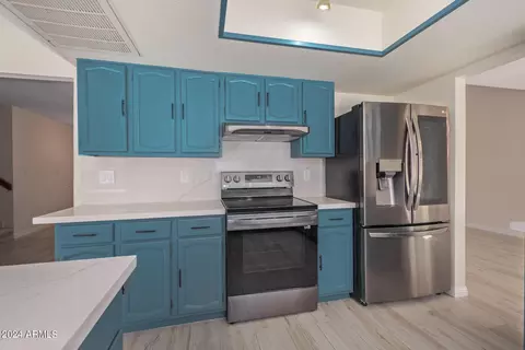 Kitchen - 2425 W Crocus Dr, Phoenix, AZ 85023 photo 3 of 4