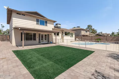 Exterior - 2425 W Crocus Dr, Phoenix, AZ 85023 photo 9 of 14