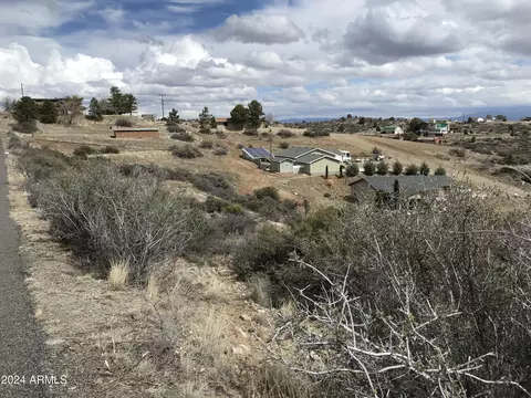 18207 S Tawny Ln #149, Peeples Valley, AZ 86332