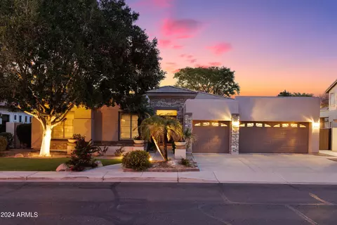 712 E Vinedo Ln, Tempe, AZ 85284
