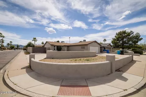 3921 E Dahlia Dr, Phoenix, AZ 85032