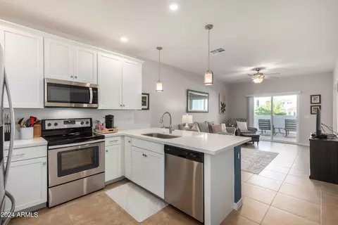 2511 W Queen Creek Rd #143, Chandler, AZ 85248