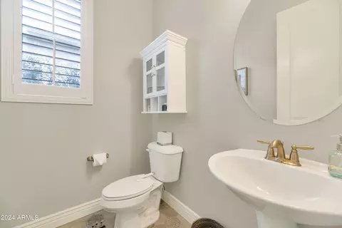 Bath - 1455 E Cullumber St, Gilbert, AZ 85234 photo 4 of 4