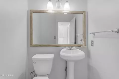 Bath - 6306 E Camelot Dr, Mesa, AZ 85215 photo 10 of 10